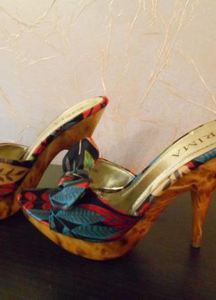 Шлепанцы женские