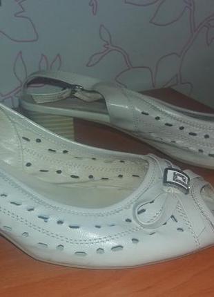 Босоножки belletta. кожа натуральная