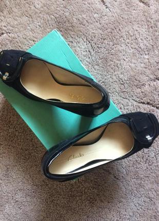 Туфлі туфлі clarks 38р 24см шкіра лак замша відмінний стан