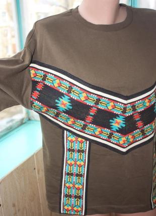 Стильный свитшот кофта цвета хаки с орнаментами zara в бохо этно хиппи стиле2 фото