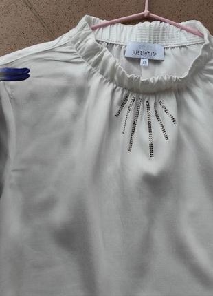 Нарядная блуза молочного цвета от just white/святкова блуза із віскози2 фото