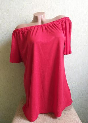 Красная футболка с открытыми плечами. блуза. туника.