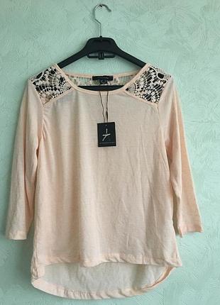 Джемпер с кружевом