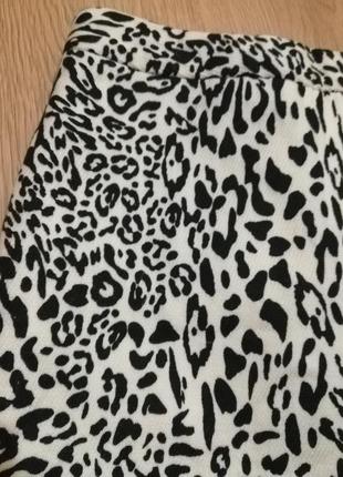 Спідниця міді в чорно-білий леопардовий принт2 фото