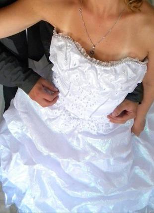 Весільне, выпуское пишне плаття2 фото