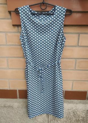 Итальянское платье в геометрической принт