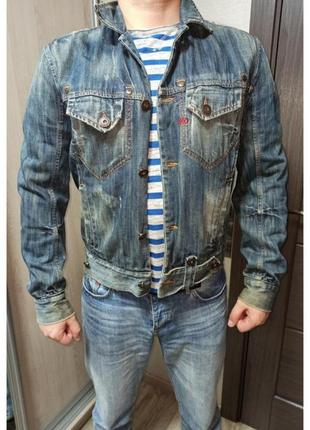 Джинсова куртка