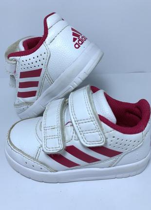 Кросівки adidas