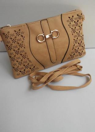 Сумочка клатч с перфорацией. 2 цвета в наличии.