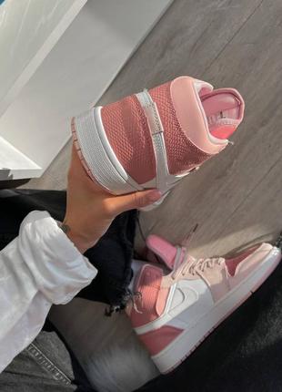 Кросівки jordan 1 retro pink кроссовки4 фото