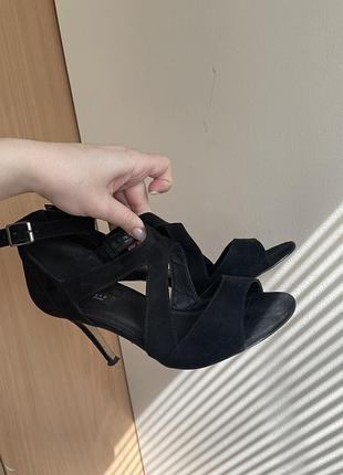 Босоножки reserved