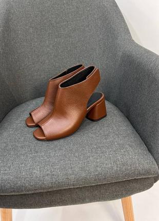 Екслюзивні босоніжки з італійської шкіри жіночі