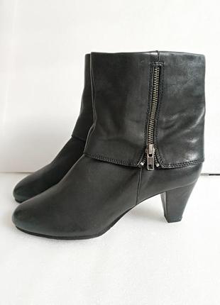 Женские  кожаные деми ботинки на флисе  bata европа  оригинал4 фото