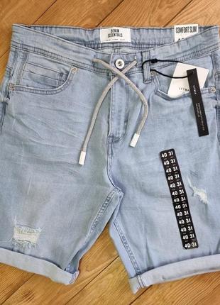 Мужские джинсовые бермуды, размер евро 40, цвет голубой