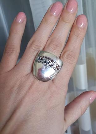 Серебряное кольцо  без вставок 19,52 фото