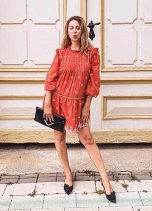 Платье свободного кроя с вышивкой "zara"
