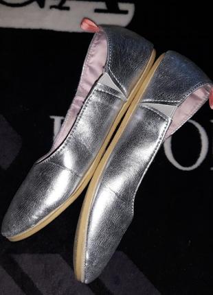 Туфлі туфельки тапочки балетки сріблясті фірма hello spring