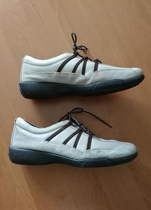 Туфлі, кросівки, мокасини