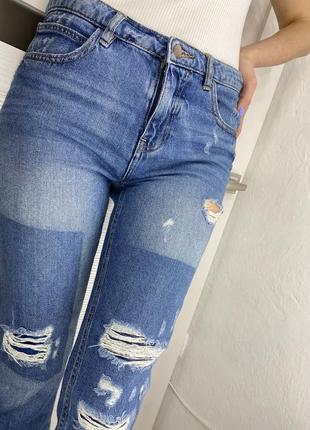 Стильные джинсы от бренда denim co4 фото