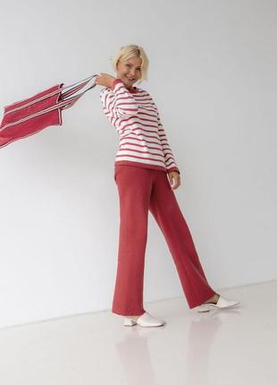 Теплі червоні жіночі прямі штани на гумці з бавовняної в'язки (42 52)