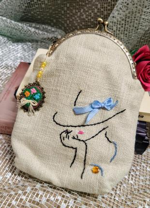 Косметичка ручної роботи на фермуарі