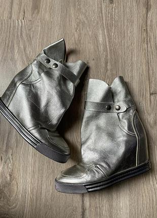 Черевики жіночі