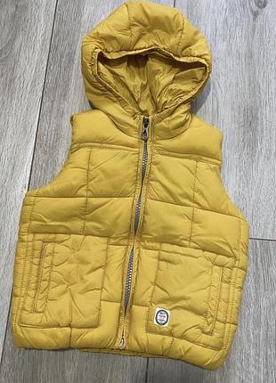 Zara жилетка