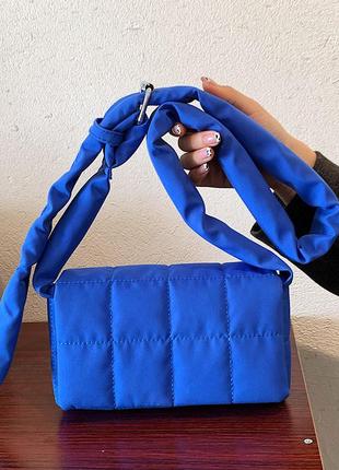 Дутая женская сумка кросс-боди синяя