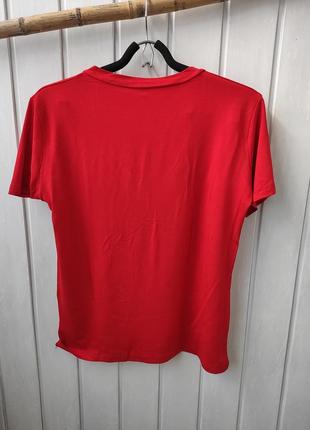 Женская базовая футболка с v вырезом горловины однотонная стрейчевая футболка большого размера в ассортименте4 фото