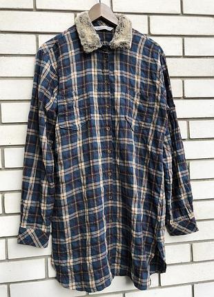 Удлиненная рубашка в клеточку с меховым воротником max volmary