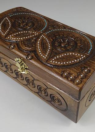 Резная шкатулка из ореха 21×10.6×10 см | деревянная скринька ручной работы с бархатным дном | подарок