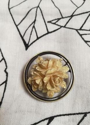 Старовинна срібна брошка