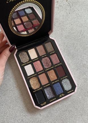 Палетка too faced pretty rich