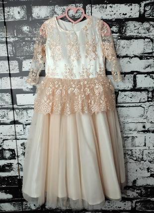 Сукня на випускний