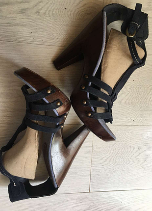 Супер легкі стильні босоніжки pepe jeans устілка 24.2