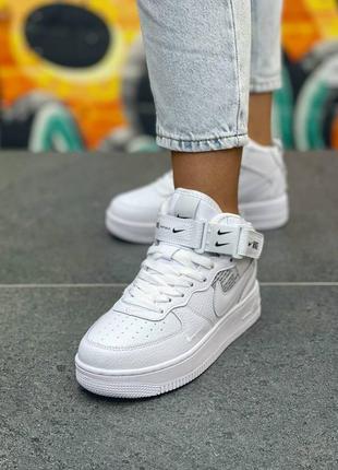 Жіночі кросівки nike air force 1 mid utility all white / кросівки найк білі6 фото