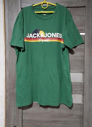 Футболка зеленая