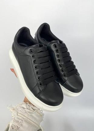 Жіночі шкіряні кеди