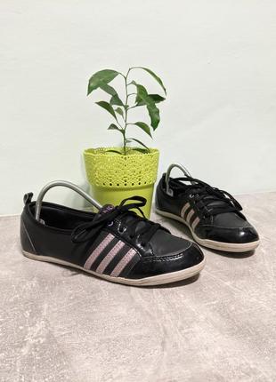 Adidas оригінальні кросівки5 фото