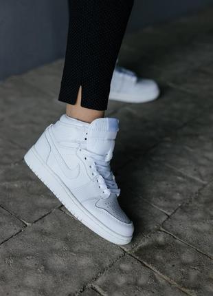 Кроссовки air jordan 1 mid triple white 2.0 кросівки