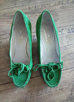 Замшевые зеленые туфли braska2 фото