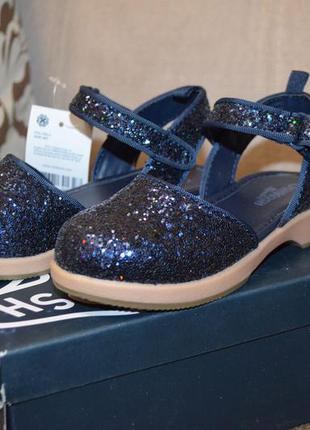 Модные туфельки туфли босоножки на девочку oshkosh 15,5-16 см стелька4 фото