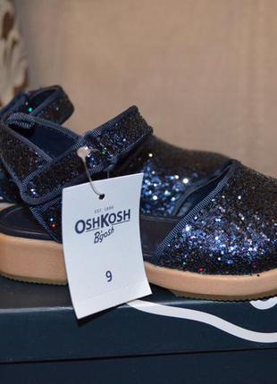 Модні туфельки туфлі, босоніжки на дівчинку oshkosh 15,5-16 см устілка