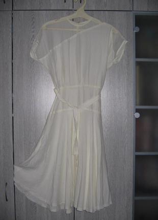Платье белое с сеточкой