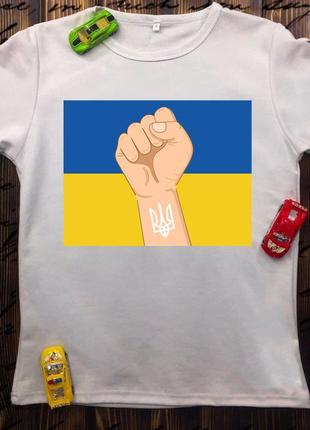 Чоловіча футболка з принтом - україна3 фото