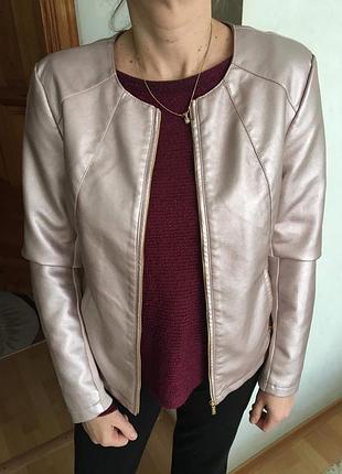 Модная кожаная куртка calvin klein