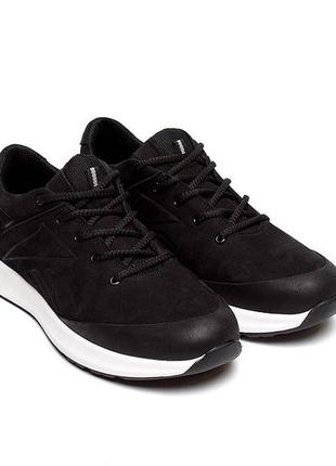 Стильні шкіряні кросівки