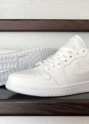 Р. 43, 44 кросівки nike air jordan 1 low (білі)2 фото