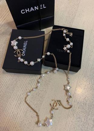 Брендовые бусы из жемчуга дизайн с логотипом позолота