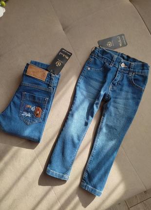 Джинсы